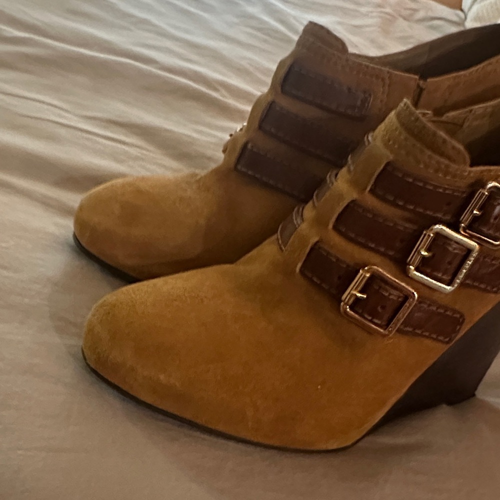 Tory Burch Tan and Brown Ankle Boots - Picture 6 of 6